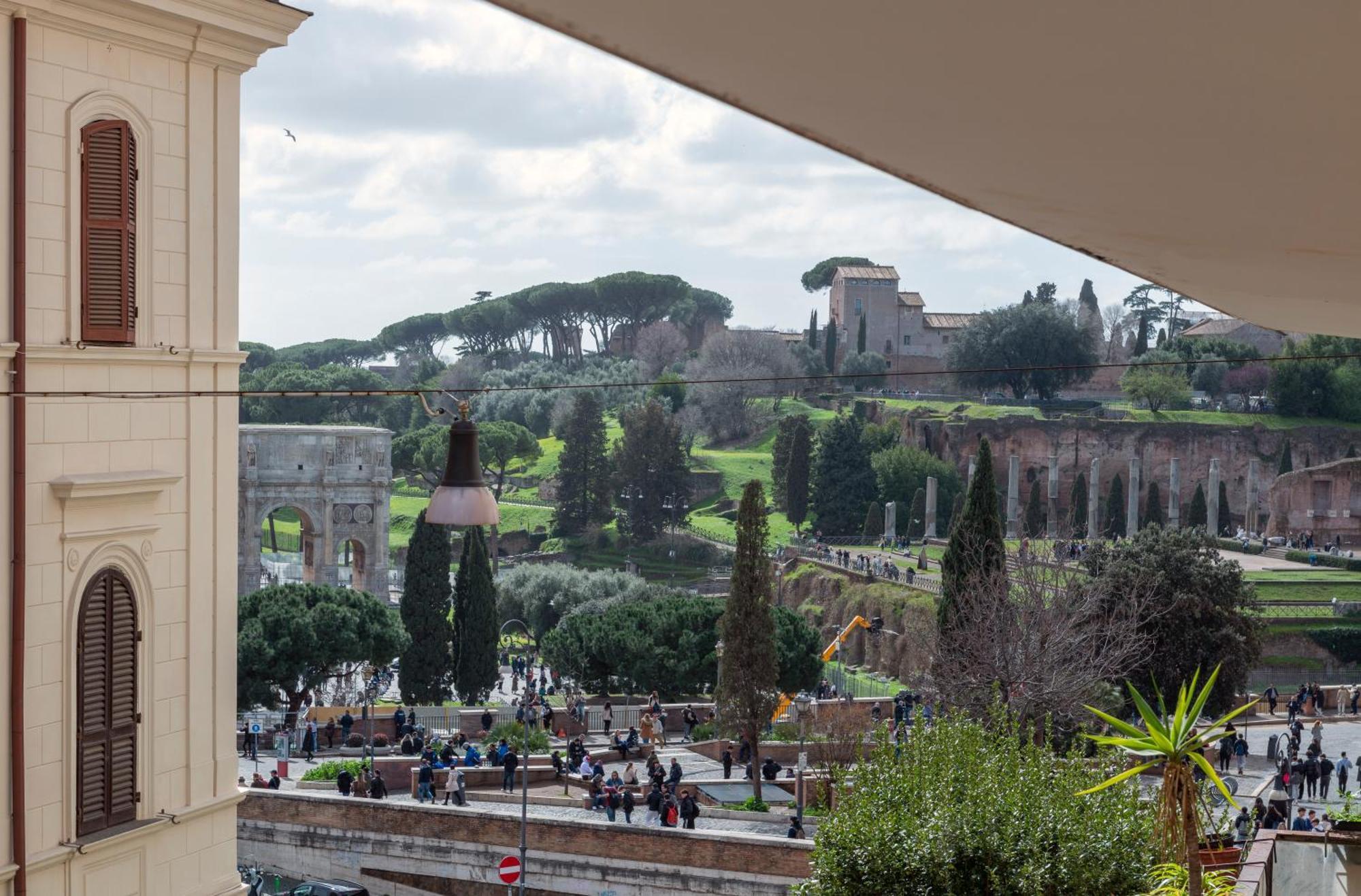 Colosseo Flats And Penthouse Рим Экстерьер фото